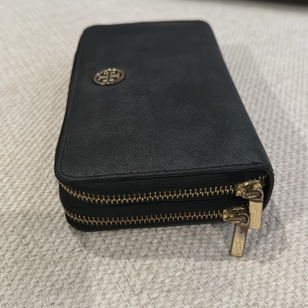 Tory Burch double zip Continental wallet - Picture 3 of 8